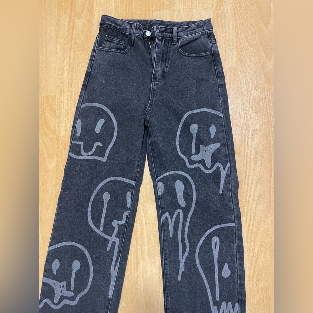 High wasted black jeans
